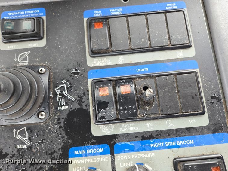 image for item EC4164 2009 Elgin Pelican Series NP street sweeper