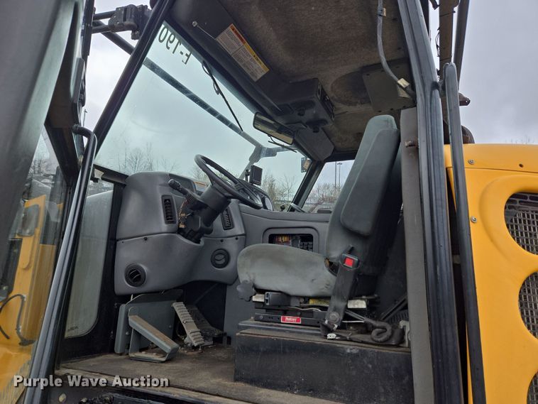 image for item EC4164 2009 Elgin Pelican Series NP street sweeper