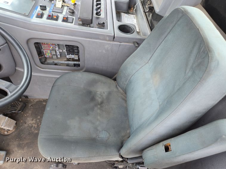 image for item EC4164 2009 Elgin Pelican Series NP street sweeper