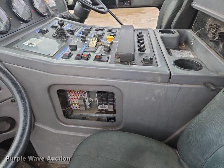 image for item EC4164 2009 Elgin Pelican Series NP street sweeper