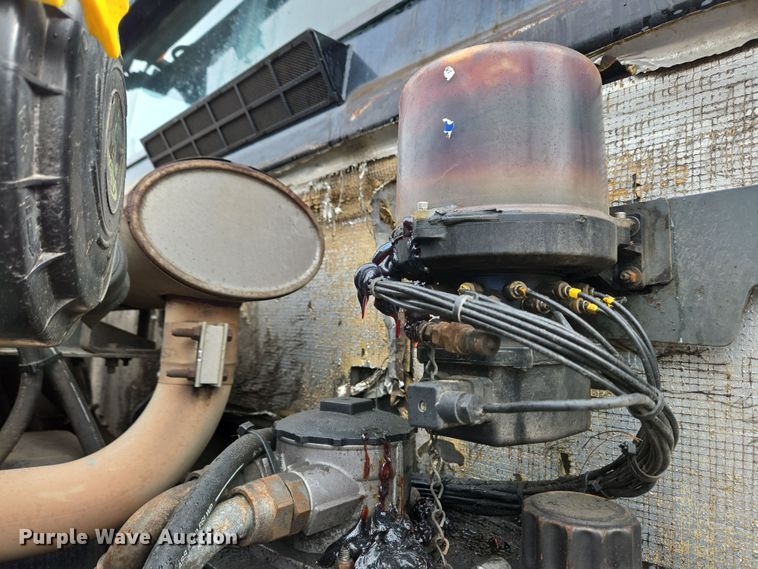 image for item EC4164 2009 Elgin Pelican Series NP street sweeper