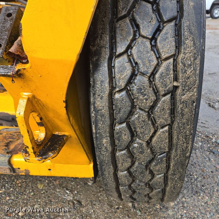 image for item EC4164 2009 Elgin Pelican Series NP street sweeper