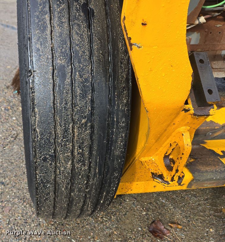 image for item EC4164 2009 Elgin Pelican Series NP street sweeper