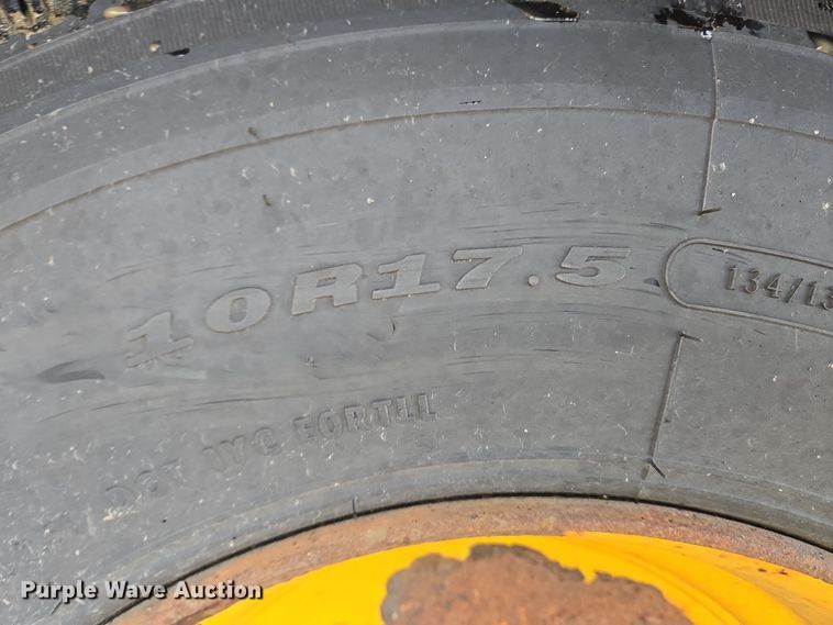 image for item EC4164 2009 Elgin Pelican Series NP street sweeper