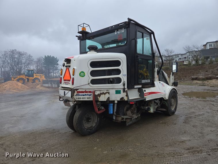 image for item EC4165 2015 Elgin Pelican Series NP street sweeper