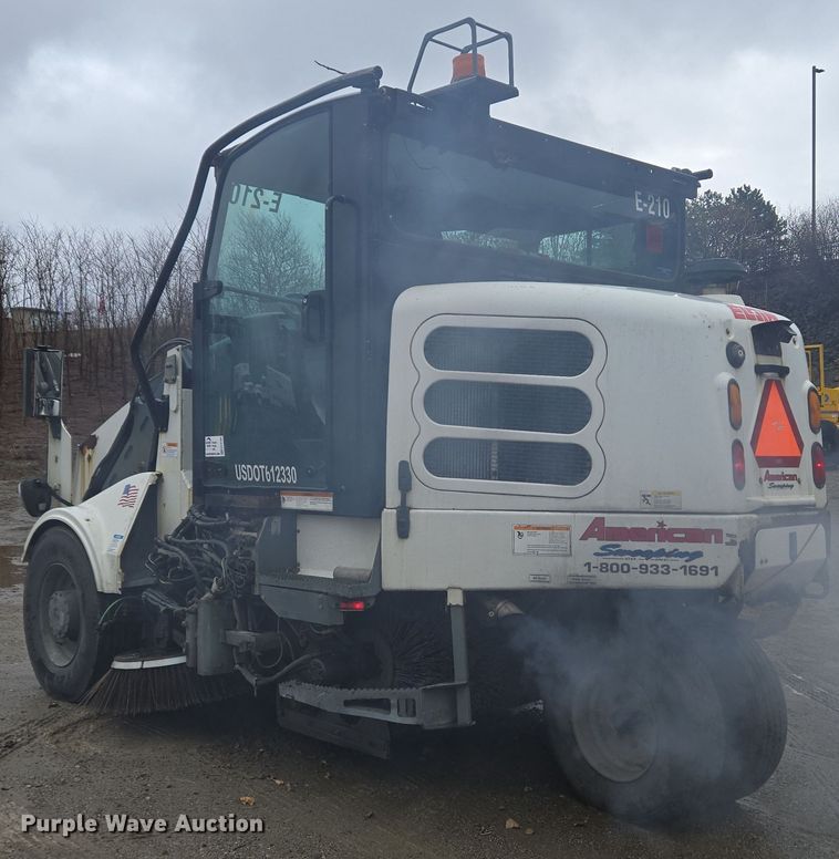 image for item EC4165 2015 Elgin Pelican Series NP street sweeper