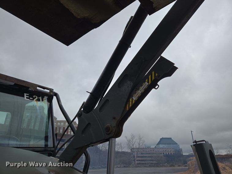 image for item EC4165 2015 Elgin Pelican Series NP street sweeper