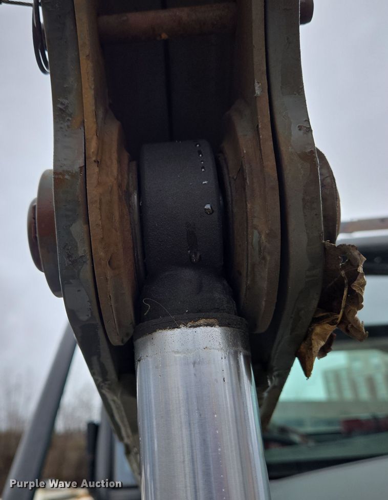 image for item EC4165 2015 Elgin Pelican Series NP street sweeper