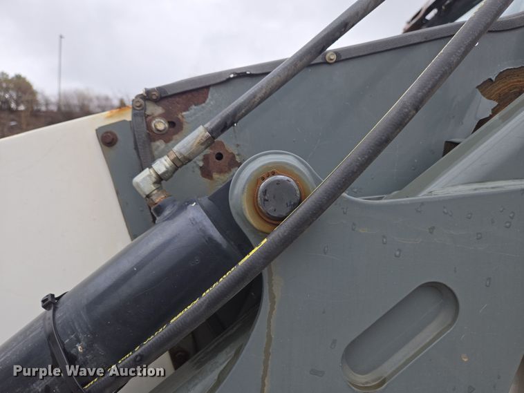 image for item EC4165 2015 Elgin Pelican Series NP street sweeper