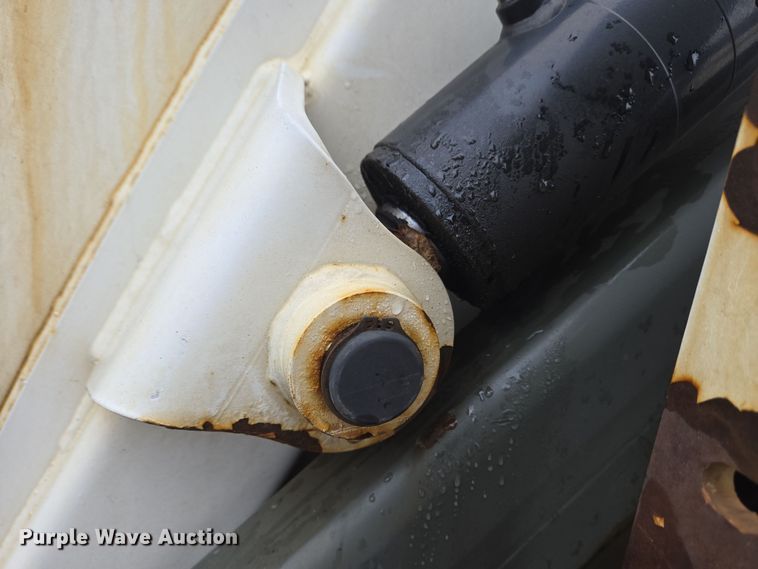 image for item EC4165 2015 Elgin Pelican Series NP street sweeper