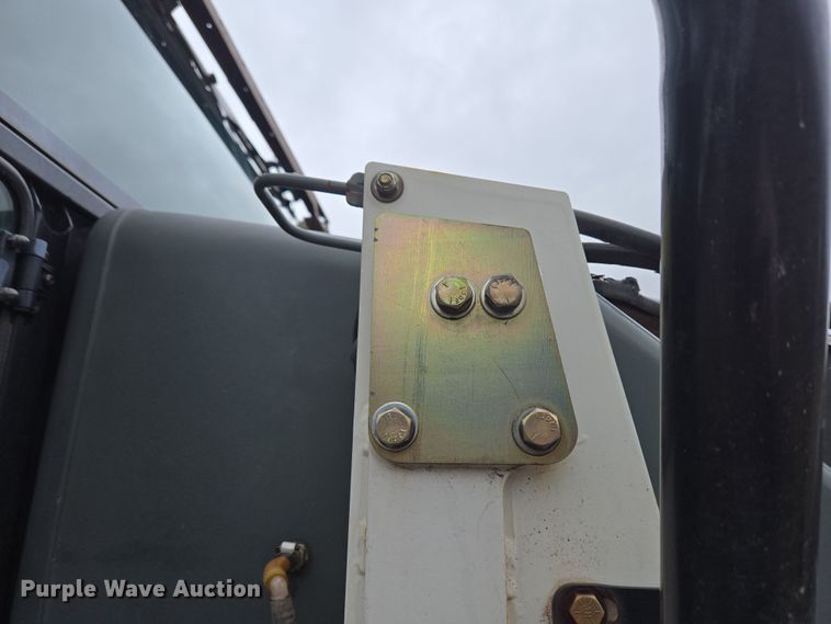 image for item EC4165 2015 Elgin Pelican Series NP street sweeper