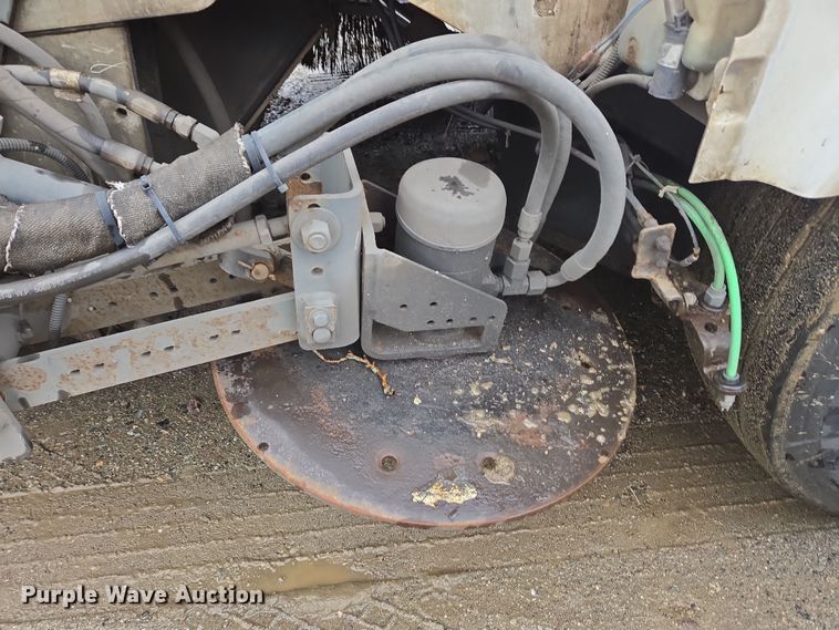 image for item EC4165 2015 Elgin Pelican Series NP street sweeper