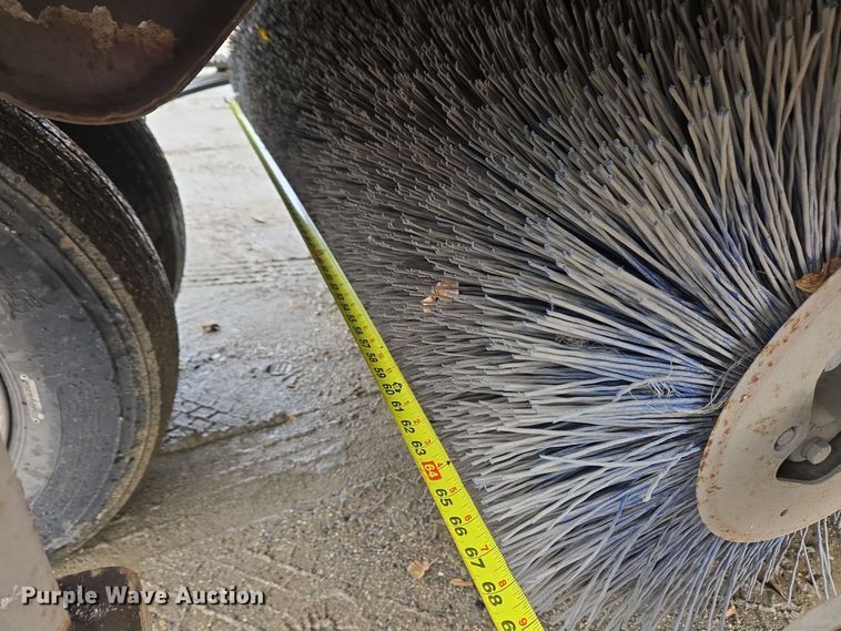 image for item EC4165 2015 Elgin Pelican Series NP street sweeper