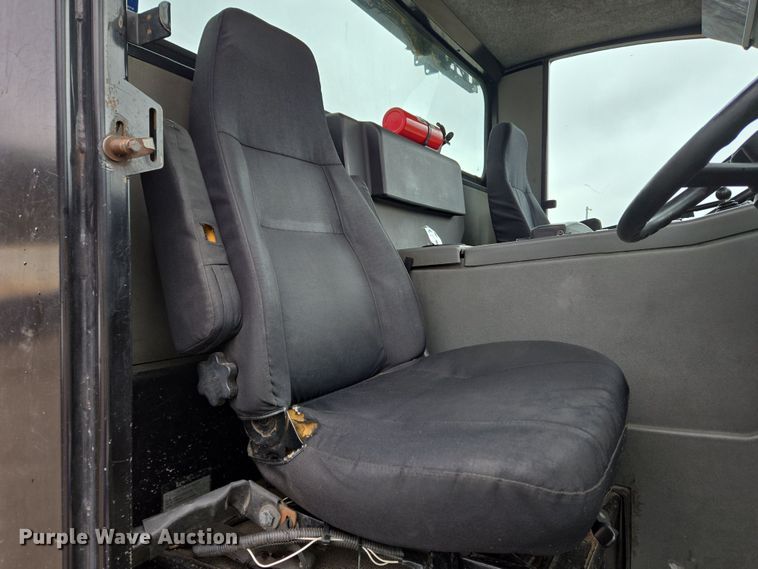 image for item EC4165 2015 Elgin Pelican Series NP street sweeper