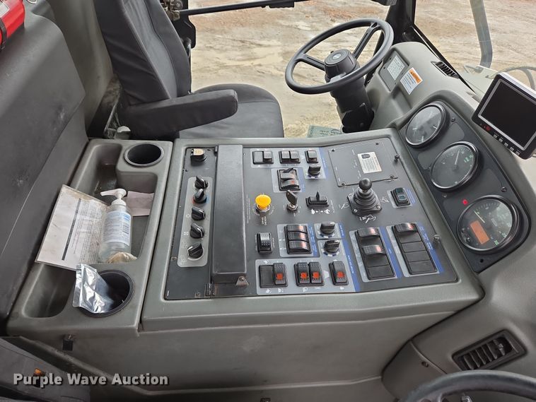 image for item EC4165 2015 Elgin Pelican Series NP street sweeper