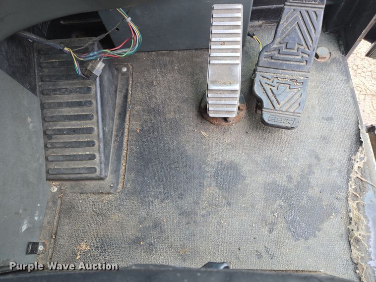 image for item EC4165 2015 Elgin Pelican Series NP street sweeper