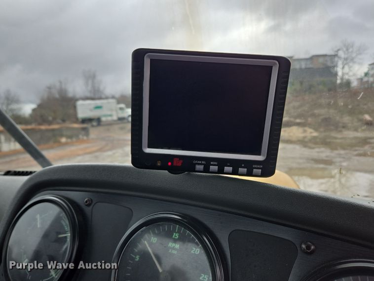 image for item EC4165 2015 Elgin Pelican Series NP street sweeper