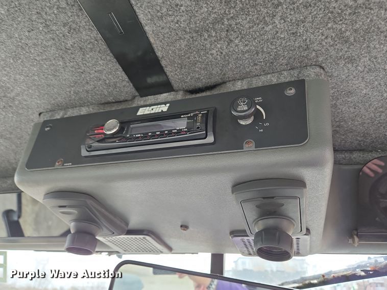 image for item EC4165 2015 Elgin Pelican Series NP street sweeper