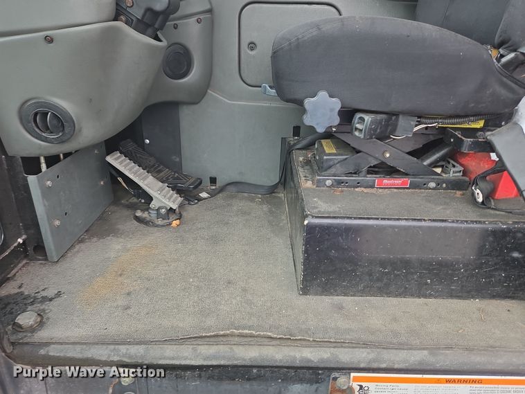 image for item EC4165 2015 Elgin Pelican Series NP street sweeper