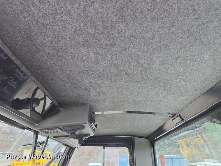 image for item EC4165 2015 Elgin Pelican Series NP street sweeper