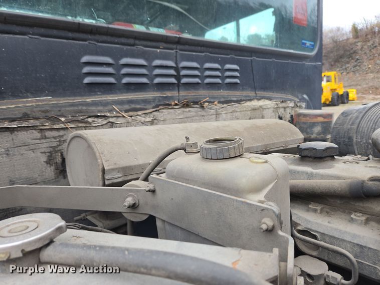 image for item EC4165 2015 Elgin Pelican Series NP street sweeper