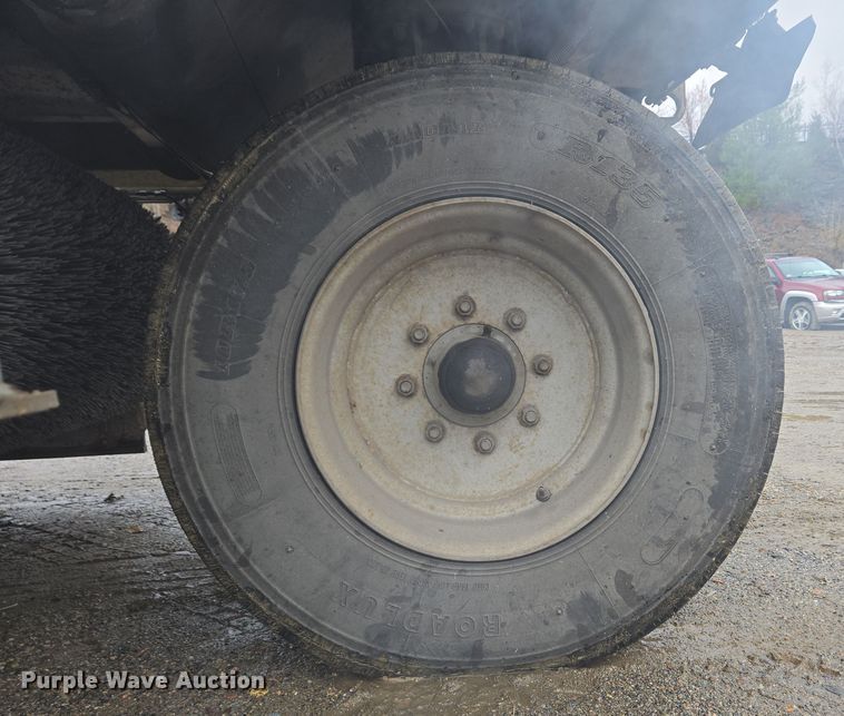 image for item EC4165 2015 Elgin Pelican Series NP street sweeper