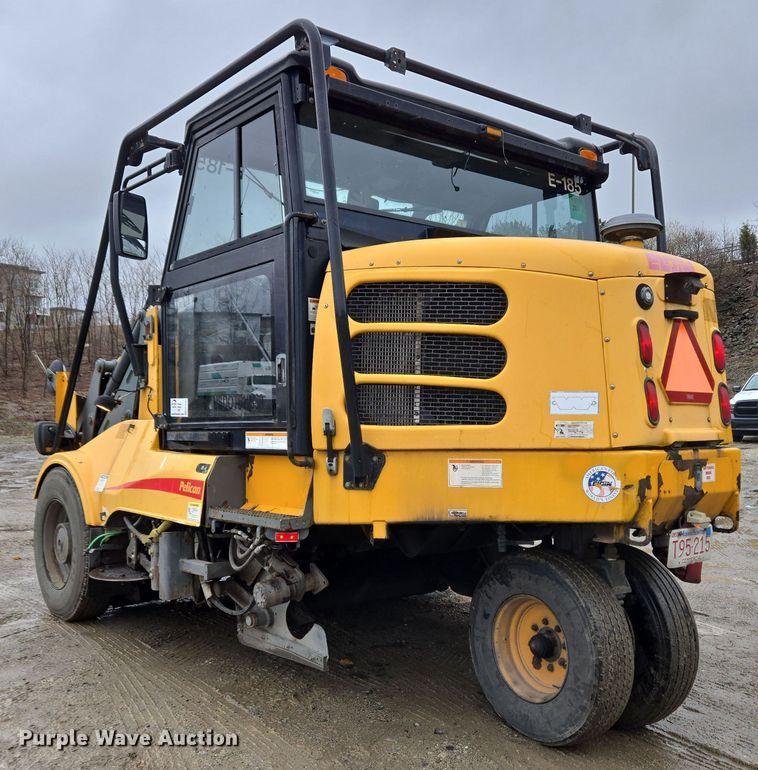 image for item EC4166 2009 Elgin Pelican Series NP street sweeper