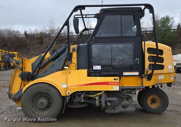 image for item EC4166 2009 Elgin Pelican Series NP street sweeper