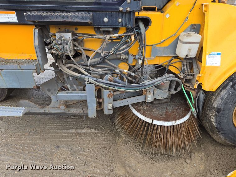 image for item EC4166 2009 Elgin Pelican Series NP street sweeper