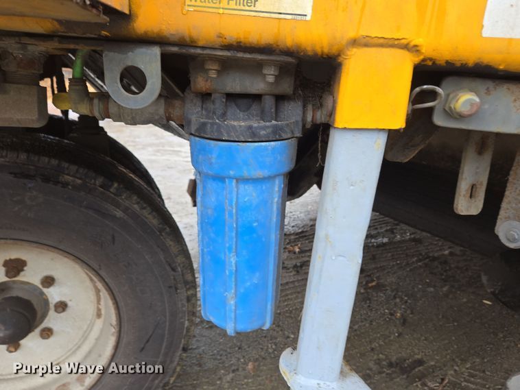 image for item EC4166 2009 Elgin Pelican Series NP street sweeper