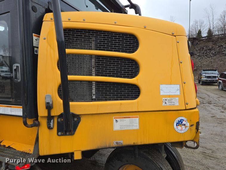 image for item EC4166 2009 Elgin Pelican Series NP street sweeper