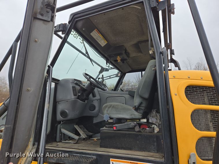 image for item EC4166 2009 Elgin Pelican Series NP street sweeper