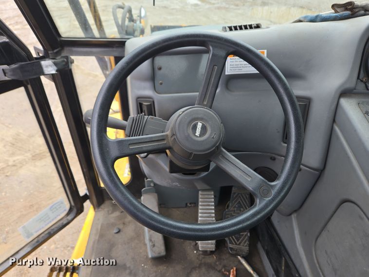 image for item EC4166 2009 Elgin Pelican Series NP street sweeper