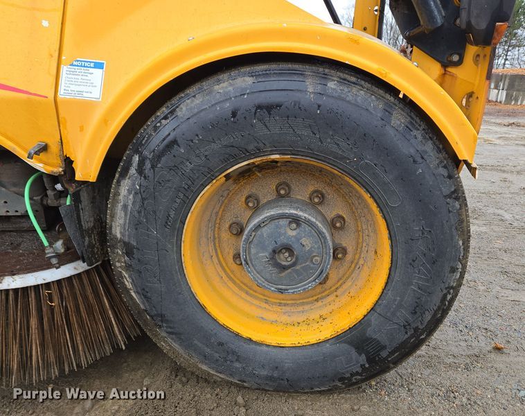 image for item EC4166 2009 Elgin Pelican Series NP street sweeper