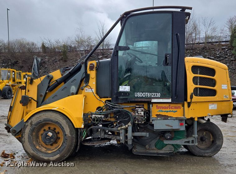 image for item EC4167 2011 Elgin Pelican Series NP street sweeper