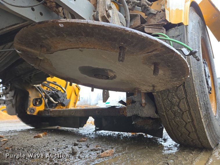 image for item EC4167 2011 Elgin Pelican Series NP street sweeper