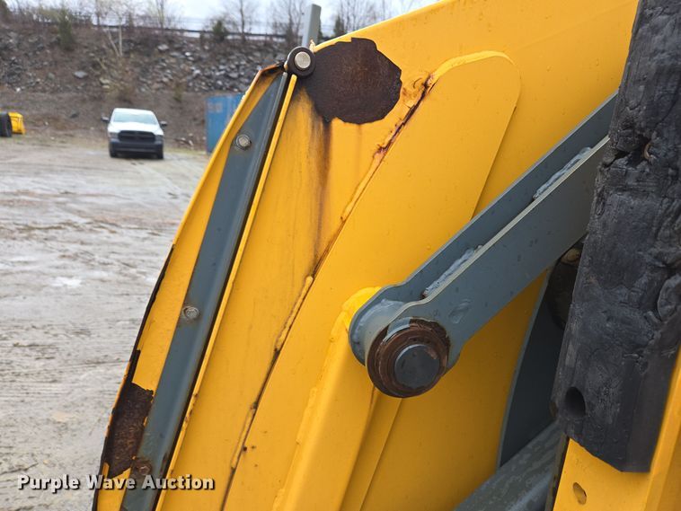 image for item EC4167 2011 Elgin Pelican Series NP street sweeper