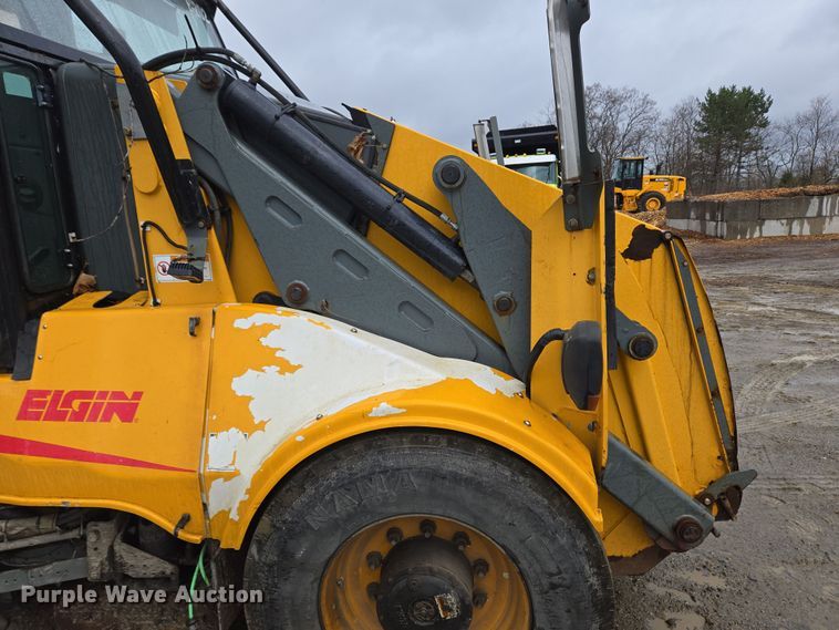 image for item EC4167 2011 Elgin Pelican Series NP street sweeper