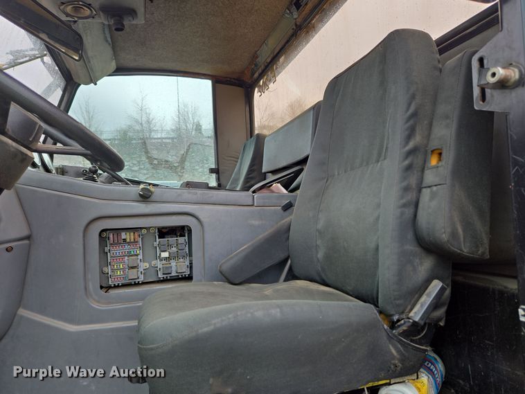 image for item EC4167 2011 Elgin Pelican Series NP street sweeper