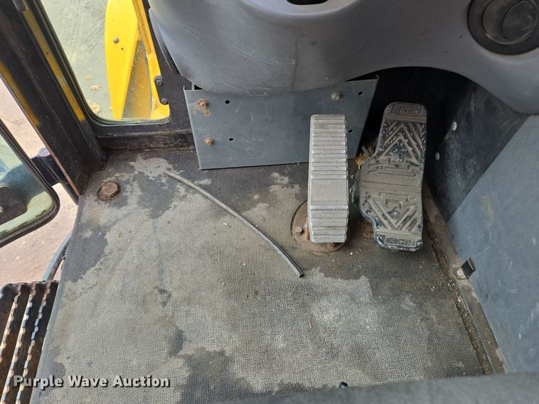 image for item EC4167 2011 Elgin Pelican Series NP street sweeper