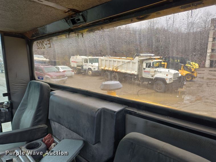 image for item EC4167 2011 Elgin Pelican Series NP street sweeper