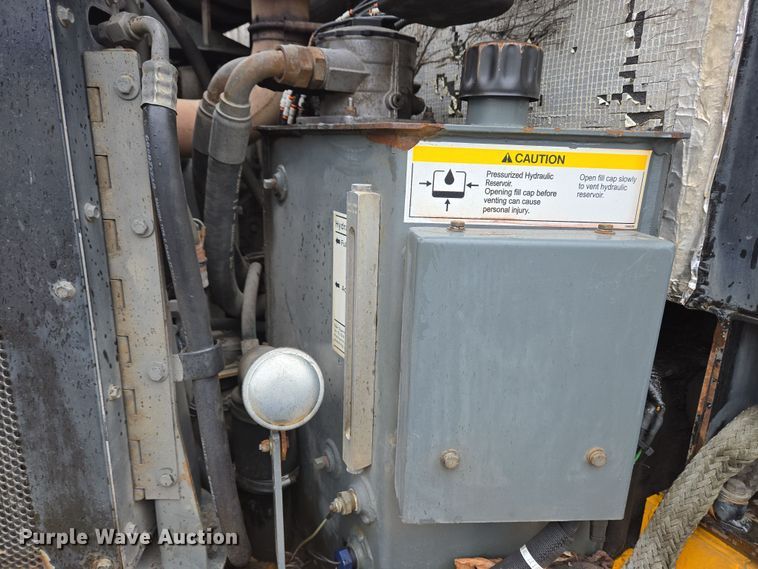 image for item EC4167 2011 Elgin Pelican Series NP street sweeper