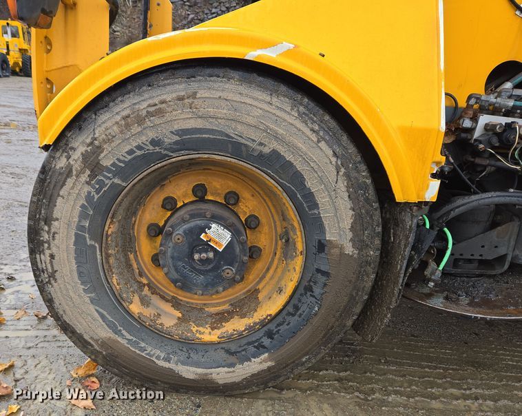 image for item EC4167 2011 Elgin Pelican Series NP street sweeper