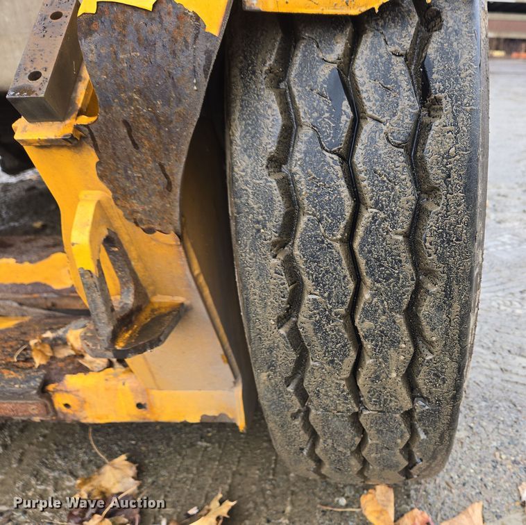 image for item EC4167 2011 Elgin Pelican Series NP street sweeper