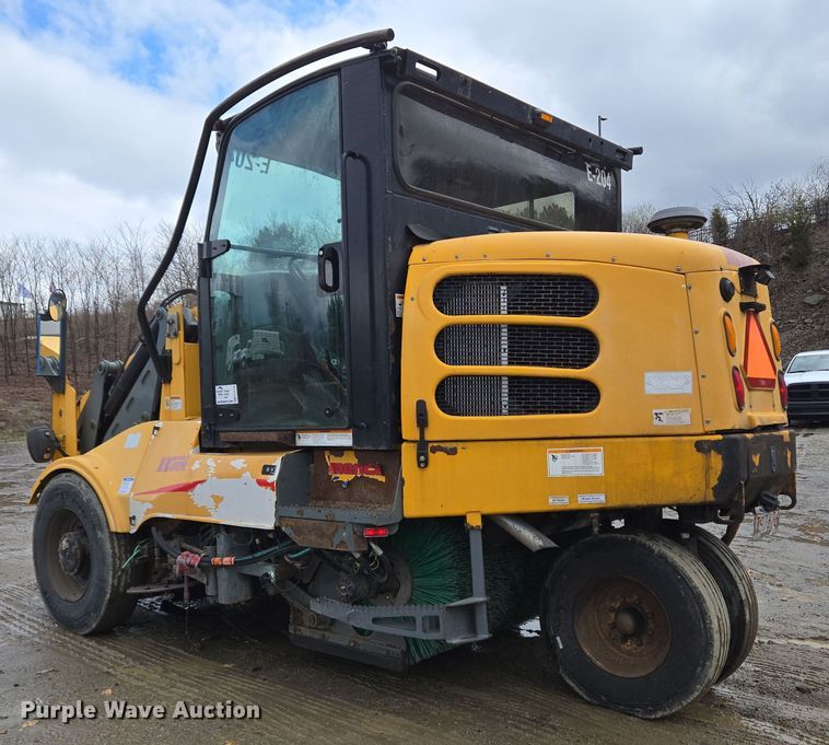 image for item EC4168 2011 Elgin Pelican Series NP street sweeper