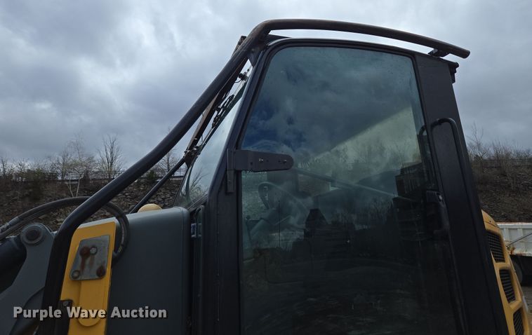 image for item EC4168 2011 Elgin Pelican Series NP street sweeper