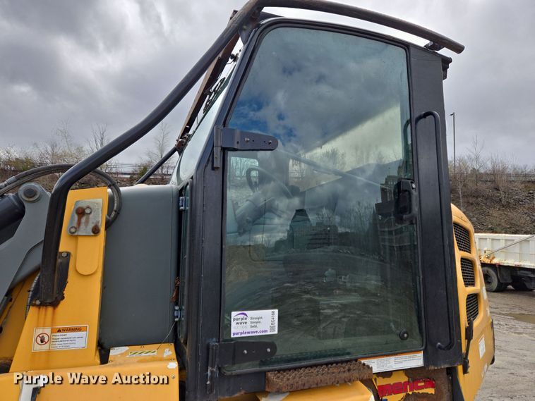 image for item EC4168 2011 Elgin Pelican Series NP street sweeper