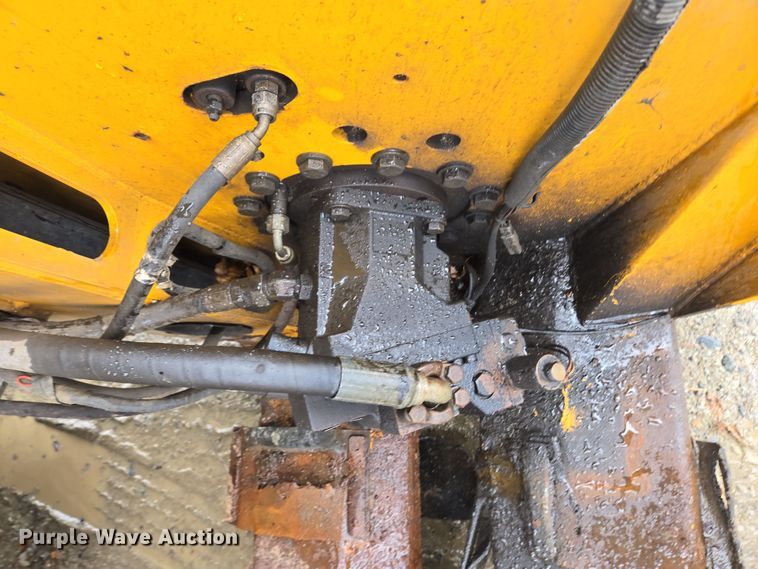 image for item EC4168 2011 Elgin Pelican Series NP street sweeper