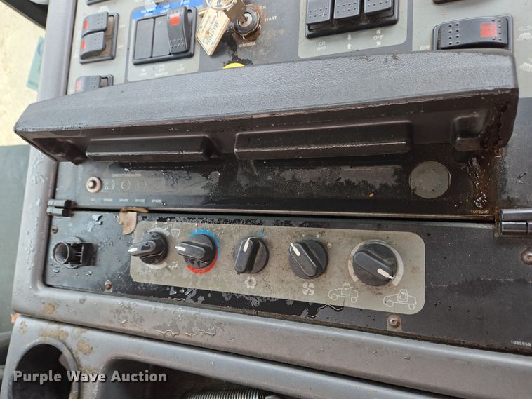 image for item EC4168 2011 Elgin Pelican Series NP street sweeper