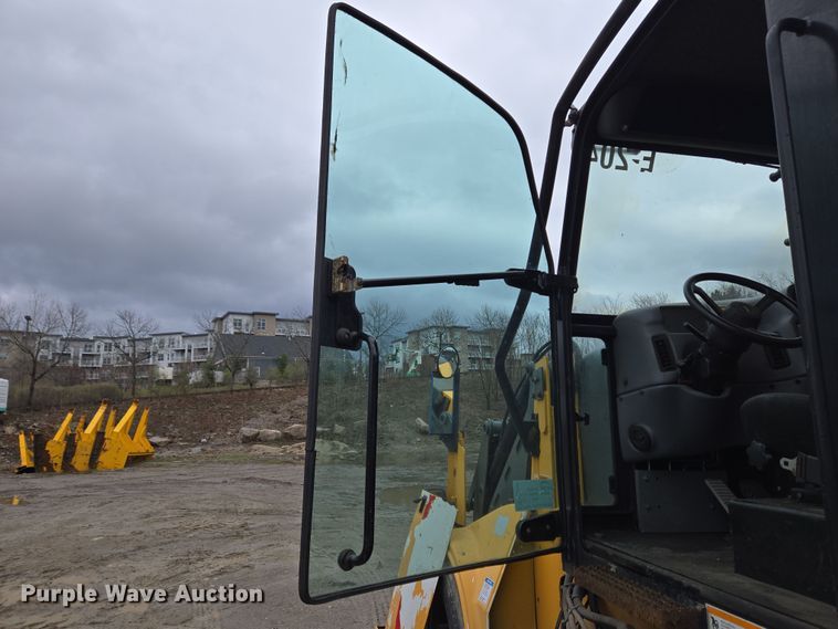 image for item EC4168 2011 Elgin Pelican Series NP street sweeper